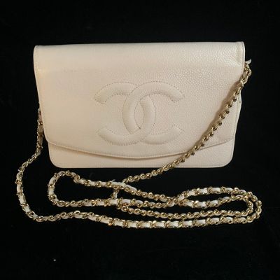 Channel logo purse.jpg