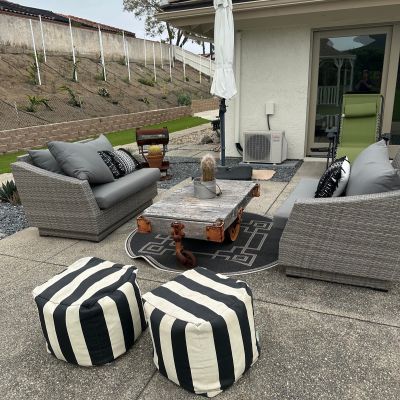 outdoor patio furniture.jpg